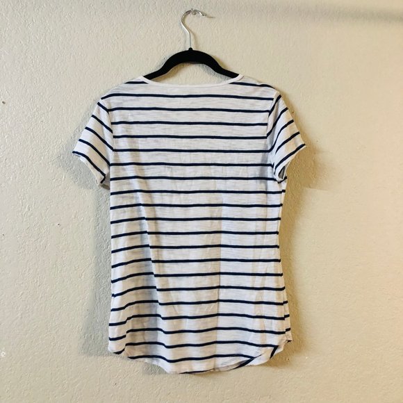 SO Perfect Relaxed V-neck Pocket Shirt, Navy/White Striped (M) - Picture 2 of 7